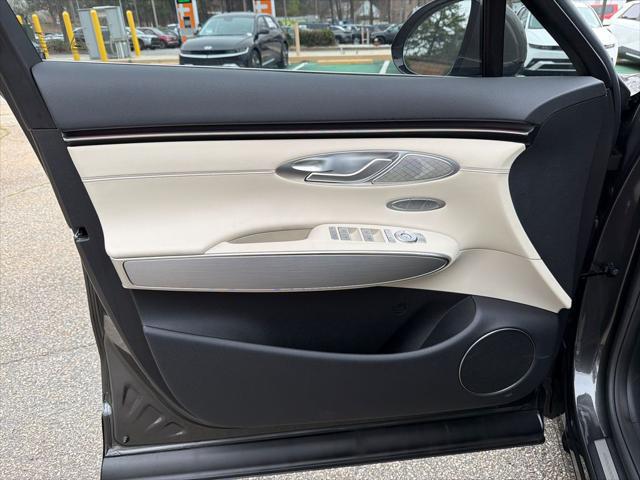 2026 Genesis GV70 2.5T Select