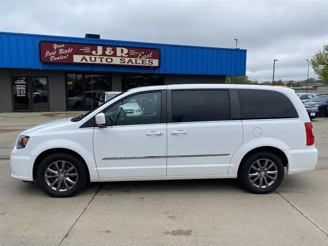 2016 Chrysler Town & Country S for sale in Sioux Falls, SD