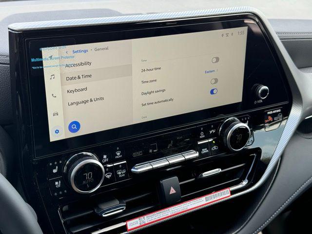 2026 Toyota Highlander Hybrid Platinum