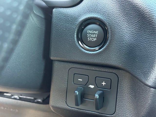 2026 Toyota Tundra SR5 CrewMax 5.5' Bed