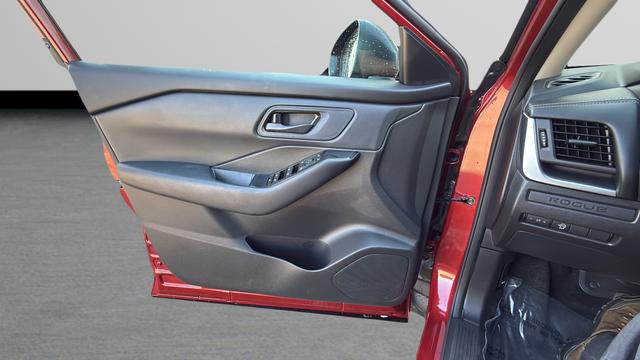 2025 Nissan Rogue S Intelligent AWD