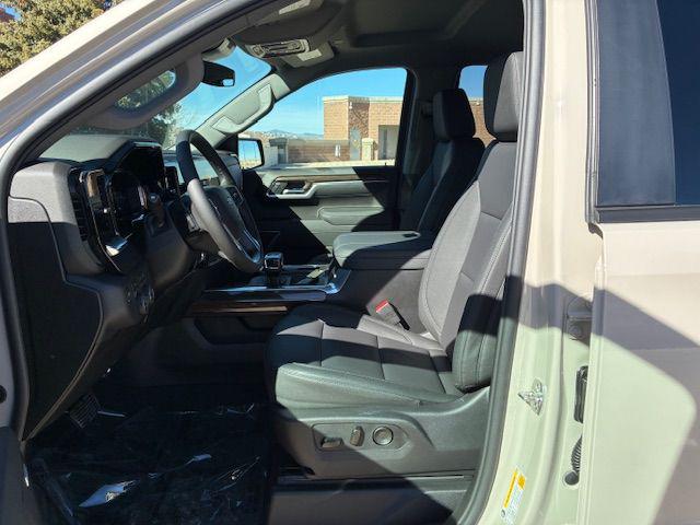 2026 Chevrolet Silverado 1500 4WD Crew Cab Short Bed RST