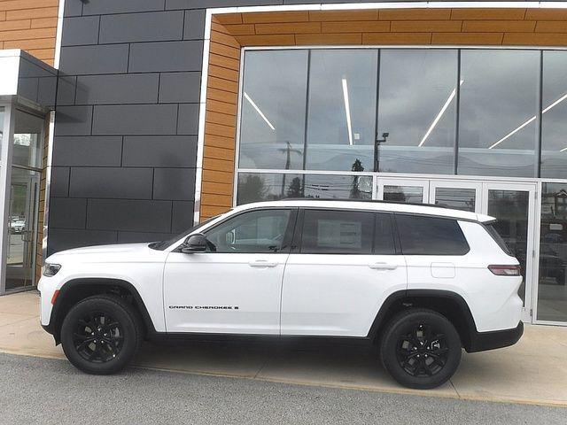 2026 Jeep Grand Cherokee GRAND CHEROKEE L LAREDO ALTITUDE 4X4