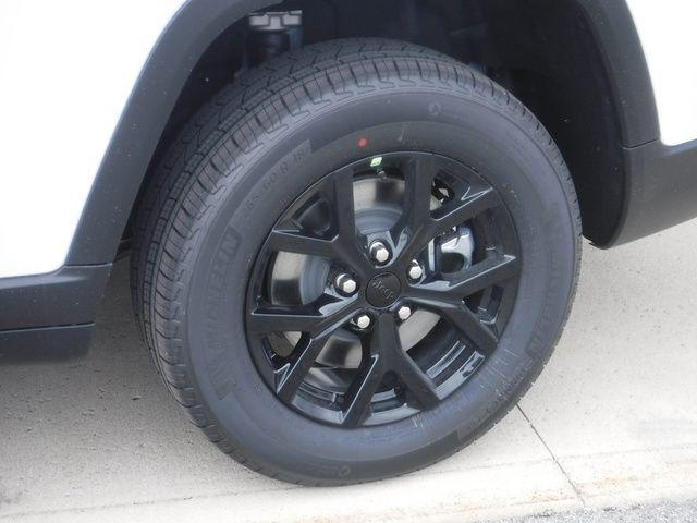 2026 Jeep Grand Cherokee GRAND CHEROKEE L LAREDO ALTITUDE 4X4