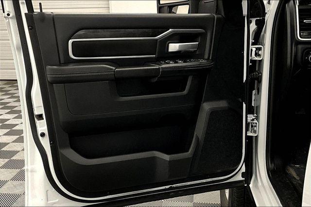 2024 Ram 3500 Big Horn Crew Cab 4x4 8' Box