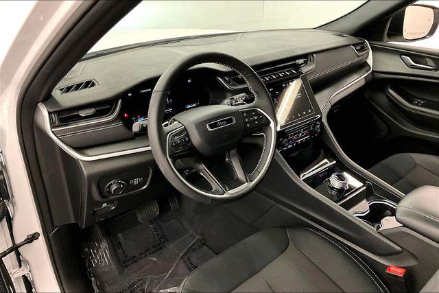 2024 Jeep Grand Cherokee Laredo 4x4