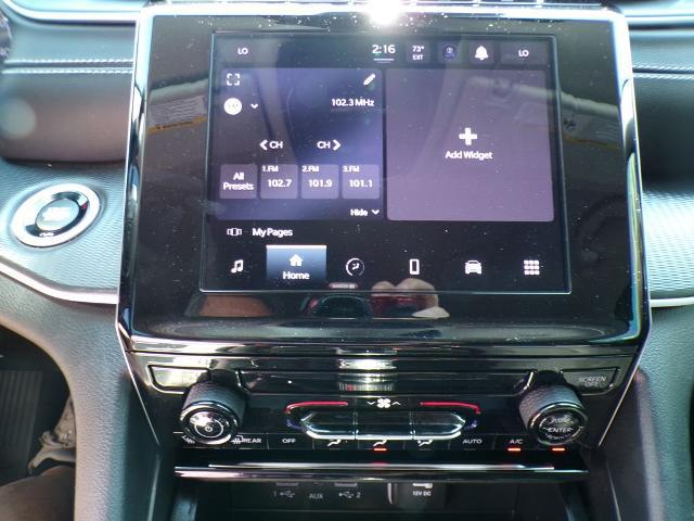 2024 Jeep Grand Cherokee L Laredo 4x2