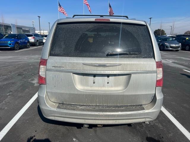 2011 Chrysler Town & Country Touring
