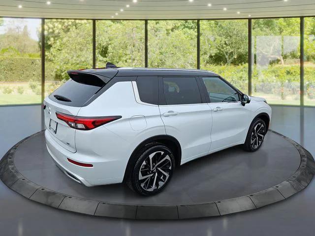 2023 Mitsubishi Outlander SEL Black Edition 2WD