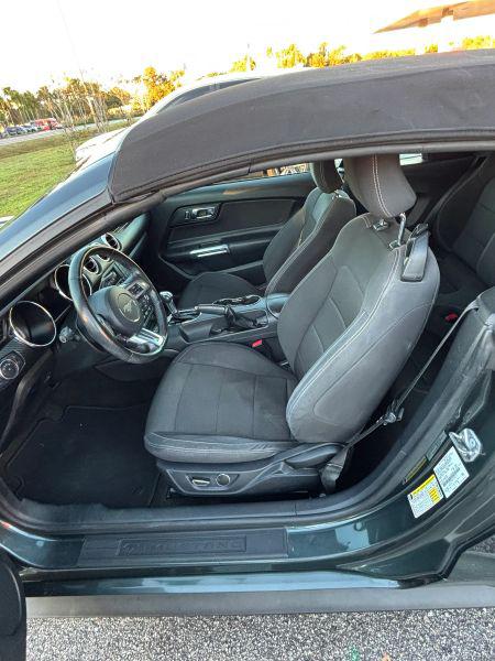 2015 Ford Mustang V6