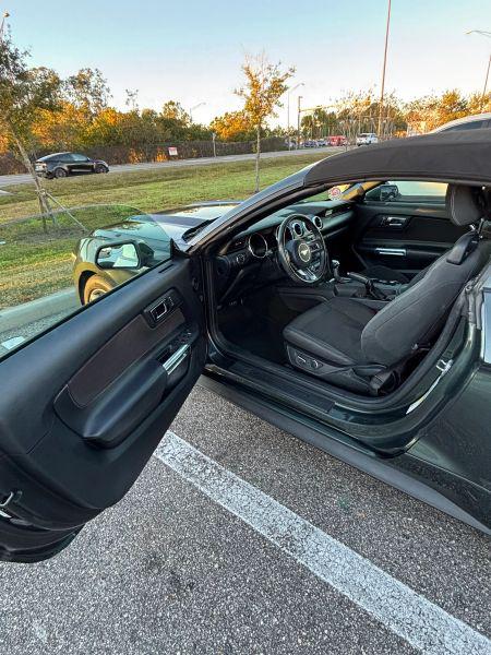 2015 Ford Mustang V6
