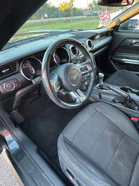 2015 Ford Mustang V6