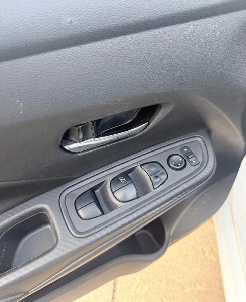 2020 Nissan Versa SV Xtronic CVT