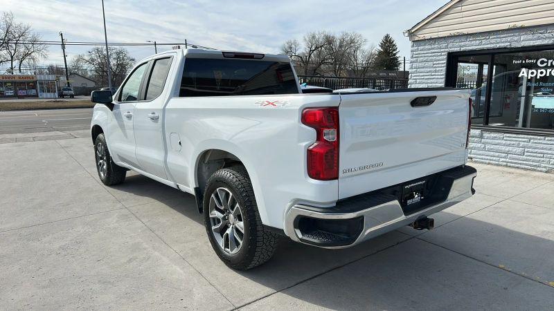 2024 Chevrolet Silverado 1500 4WD Double Cab Standard Bed LT with 2FT