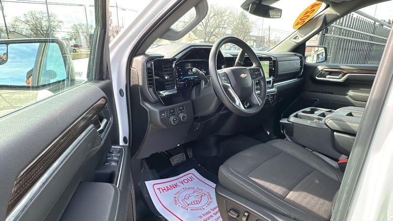 2024 Chevrolet Silverado 1500 4WD Double Cab Standard Bed LT with 2FT