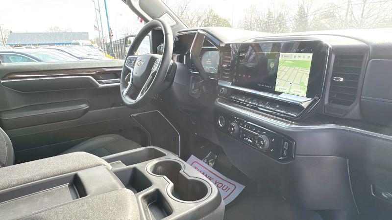 2024 Chevrolet Silverado 1500 4WD Double Cab Standard Bed LT with 2FT