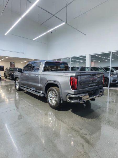 2021 GMC Sierra 1500 4WD Crew Cab Short Box SLT