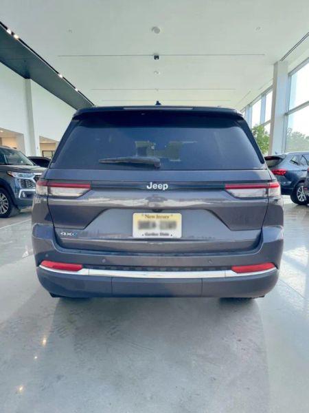 2024 Jeep Grand Cherokee Anniversary Edition