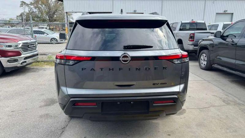 2024 Nissan Pathfinder SV 4WD