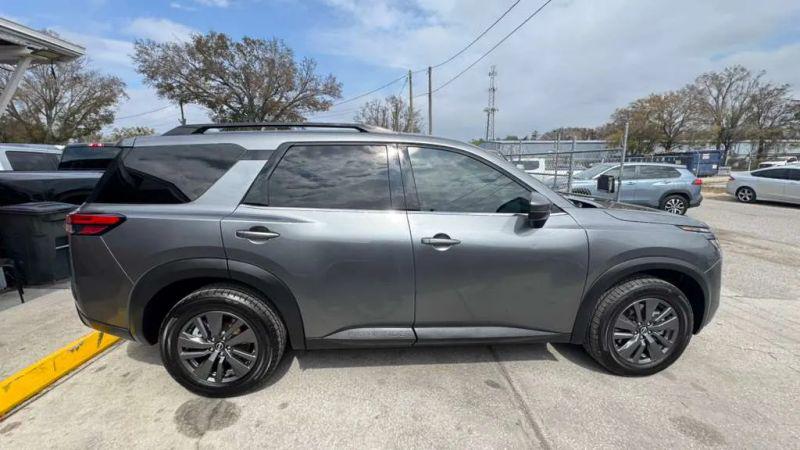 2024 Nissan Pathfinder SV 4WD
