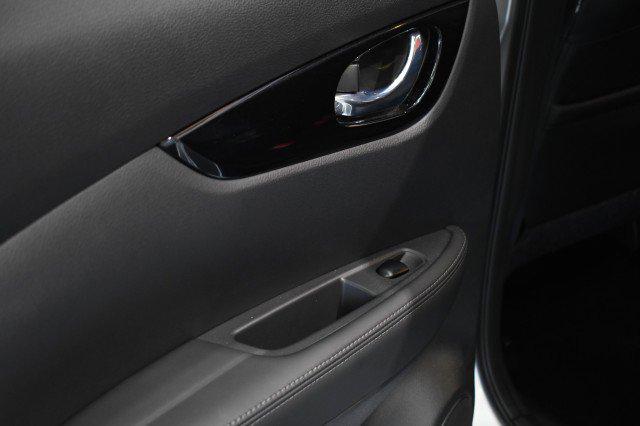 2022 Nissan Rogue Sport SL AWD Xtronic CVT