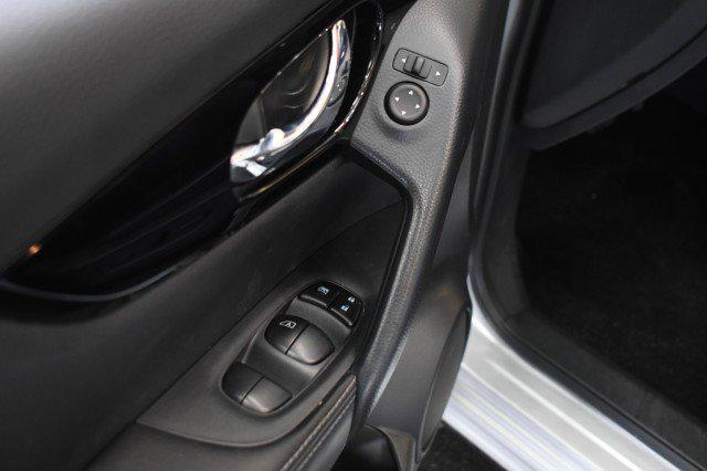 2022 Nissan Rogue Sport SL AWD Xtronic CVT