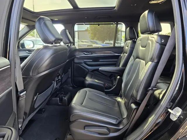 2024 Jeep Grand Cherokee L Limited 4x4