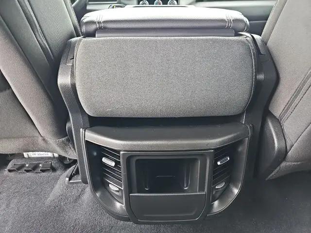 2025 Ram 1500 Big Horn Crew Cab 4x4 5'7" Box