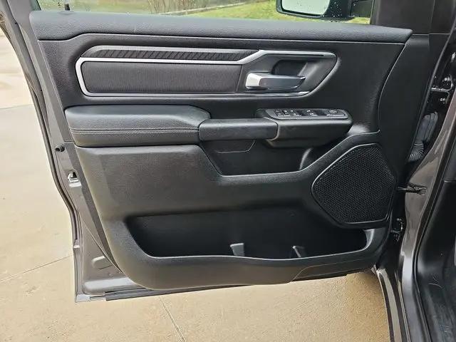 2025 Ram 1500 Big Horn Crew Cab 4x4 5'7" Box