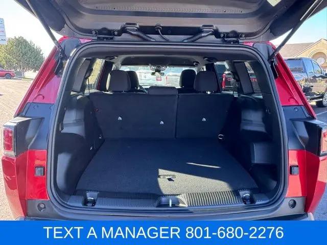 2026 Jeep Cherokee Laredo 4x4