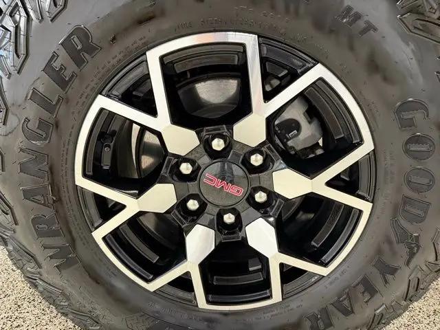 2024 GMC Canyon 4WD AT4X