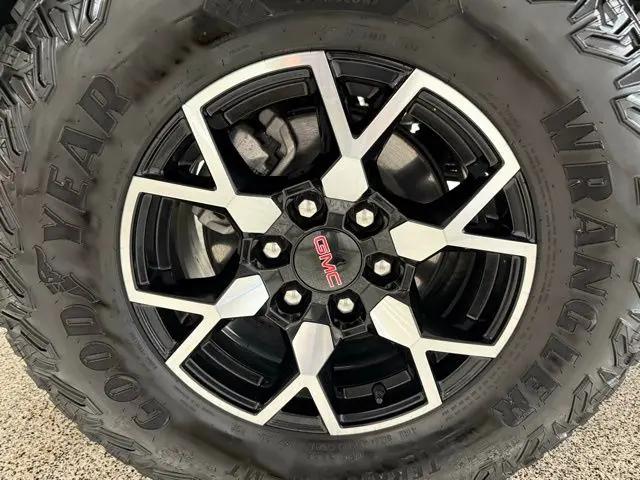 2024 GMC Canyon 4WD AT4X