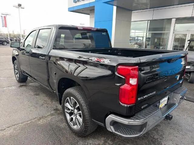 2023 Chevrolet Silverado 1500 4WD Crew Cab Short Bed LT with 2FL