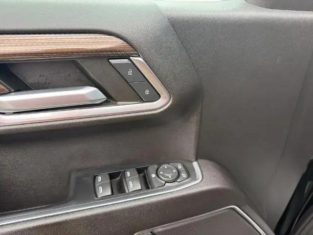 2023 Chevrolet Silverado 1500 4WD Crew Cab Short Bed LT with 2FL