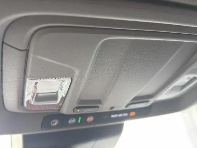 2023 Chevrolet Silverado 1500 4WD Crew Cab Short Bed LT with 2FL
