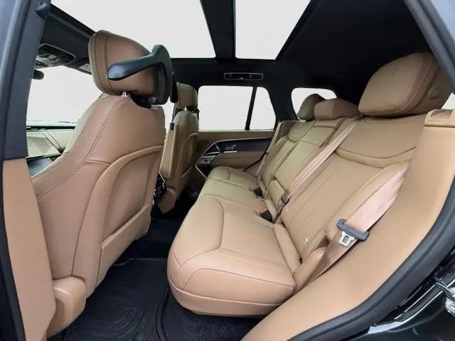 2026 Land Rover Range Rover P400 SE
