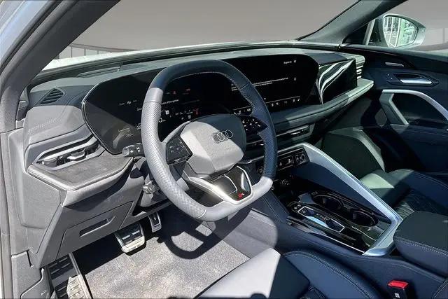 2025 Audi SQ5 Premium Plus TFSI quattro S tronic