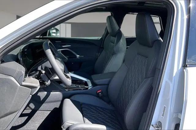 2025 Audi SQ5 Premium Plus TFSI quattro S tronic