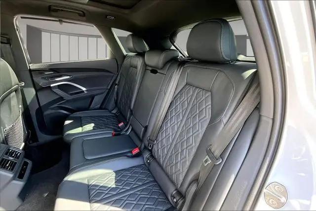 2025 Audi SQ5 Premium Plus TFSI quattro S tronic