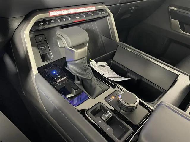 2026 Toyota Tundra Platinum CrewMax 5.5' Bed