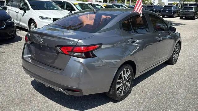 2021 Nissan Versa SV Xtronic CVT