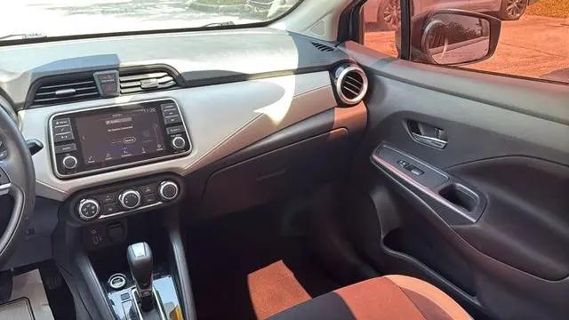 2021 Nissan Versa SV Xtronic CVT