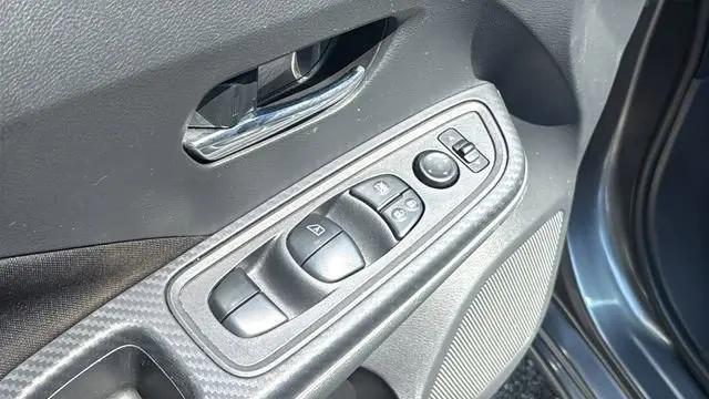 2021 Nissan Versa SV Xtronic CVT