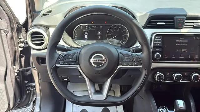 2021 Nissan Versa SV Xtronic CVT