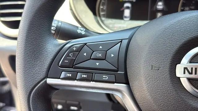 2021 Nissan Versa SV Xtronic CVT