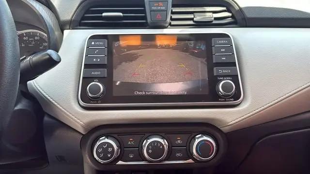 2021 Nissan Versa SV Xtronic CVT