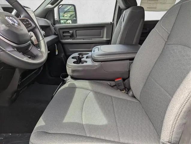2026 Ram 2500 Black Express Crew Cab 4x4 6'4" Box
