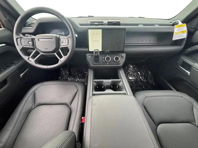 2026 Land Rover Defender P400 X-Dynamic SE