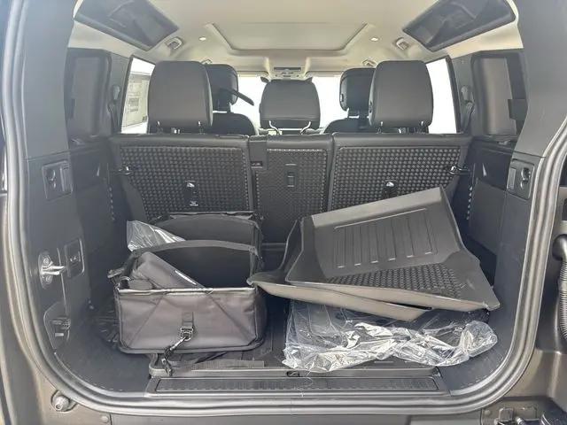 2026 Land Rover Defender P400 X-Dynamic SE