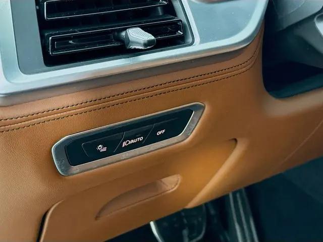 2024 BMW X7 M60i
